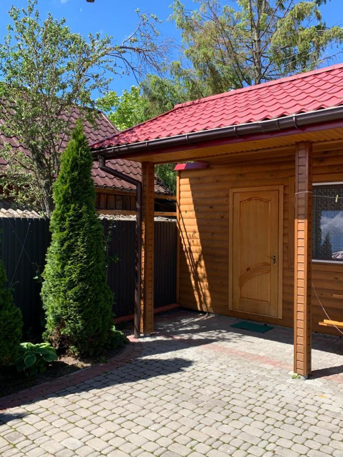 Комфортабельный Коттедж Bed and Breakfast Svityaz' Esterno foto