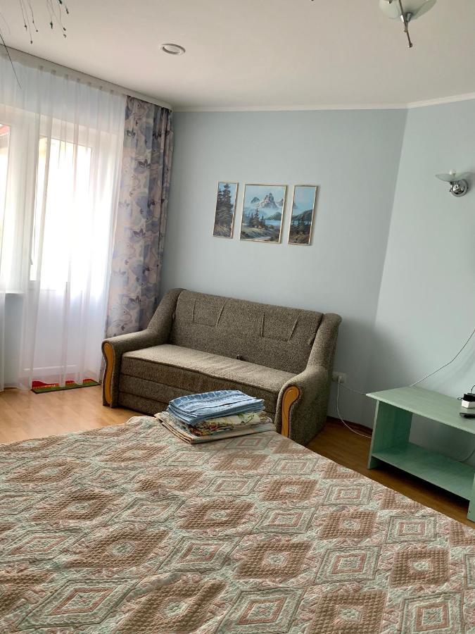 Комфортабельный Коттедж Bed and Breakfast Svityaz' Esterno foto