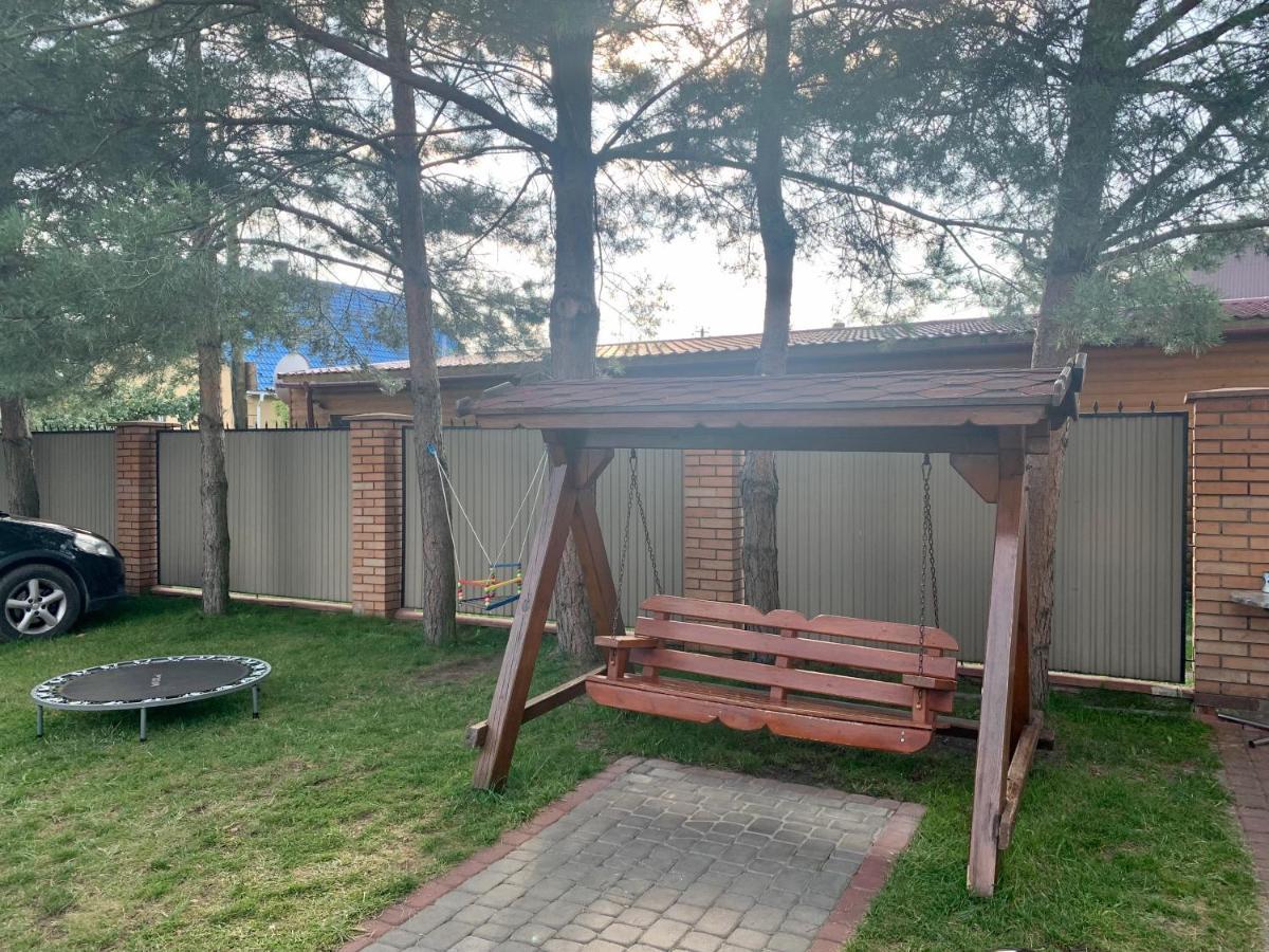 Комфортабельный Коттедж Bed and Breakfast Svityaz' Esterno foto