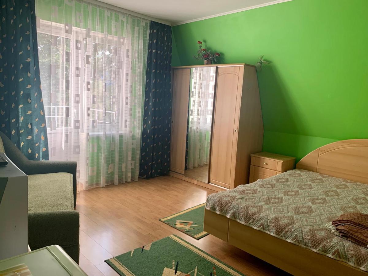 Комфортабельный Коттедж Bed and Breakfast Svityaz' Esterno foto